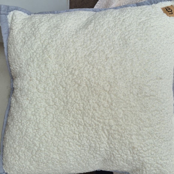UGG Cream and Gray Sherpa Accent 20x20 Throw Pillows. - Picture 2 of 5